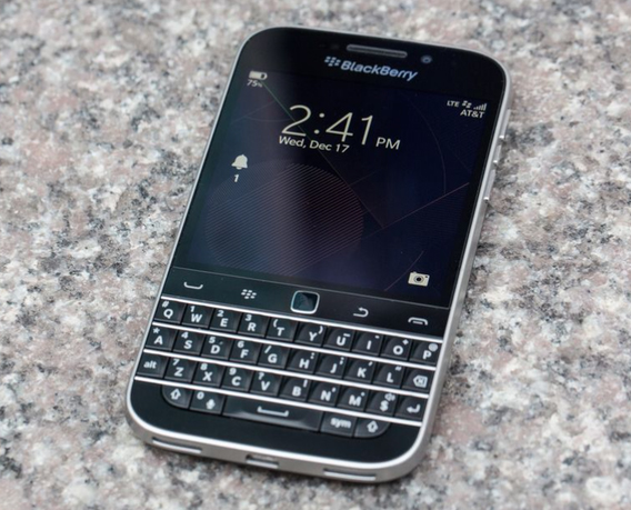 blackberry-classic-q20-mat-truoc.