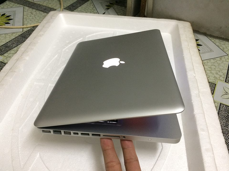 IBM X1 CABON I7 5600..SSD 256G..DELL XPS 15 9550..I7 6700HQ ..Macbook pro 13in 2012...I5  2.5G..8G.. - 10