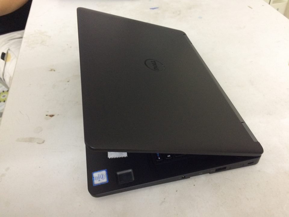 DELL E5270..I5 6300..8G....DELL E7250..I7 5600 256G..DELL XPS 12 I5 4200..8G..DELL 7548..I7 5500..8G - 17