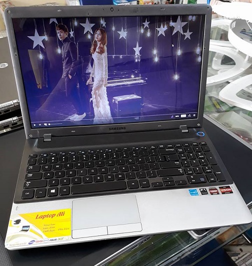 Laptop Samsung 355V4C...