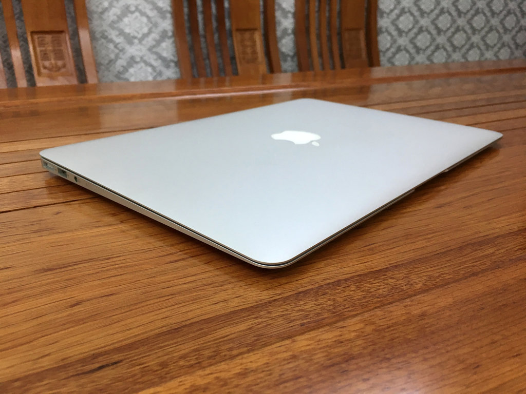 MACBOOK AIR MID 2012 4.