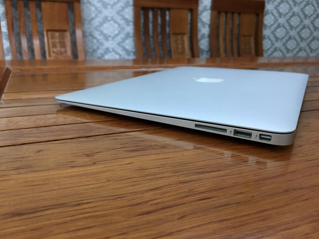 MACBOOK AIR MID 2012 7.