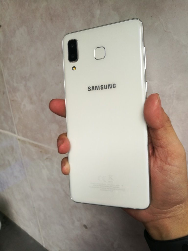 Samsung Galaxy A8 Star1...