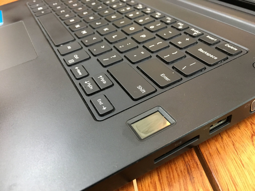 DELL LATITUDE E3470 7.