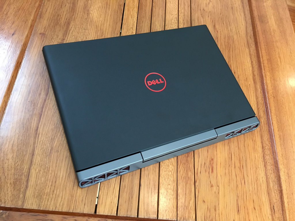 DELL INSPIRON 7566 1.