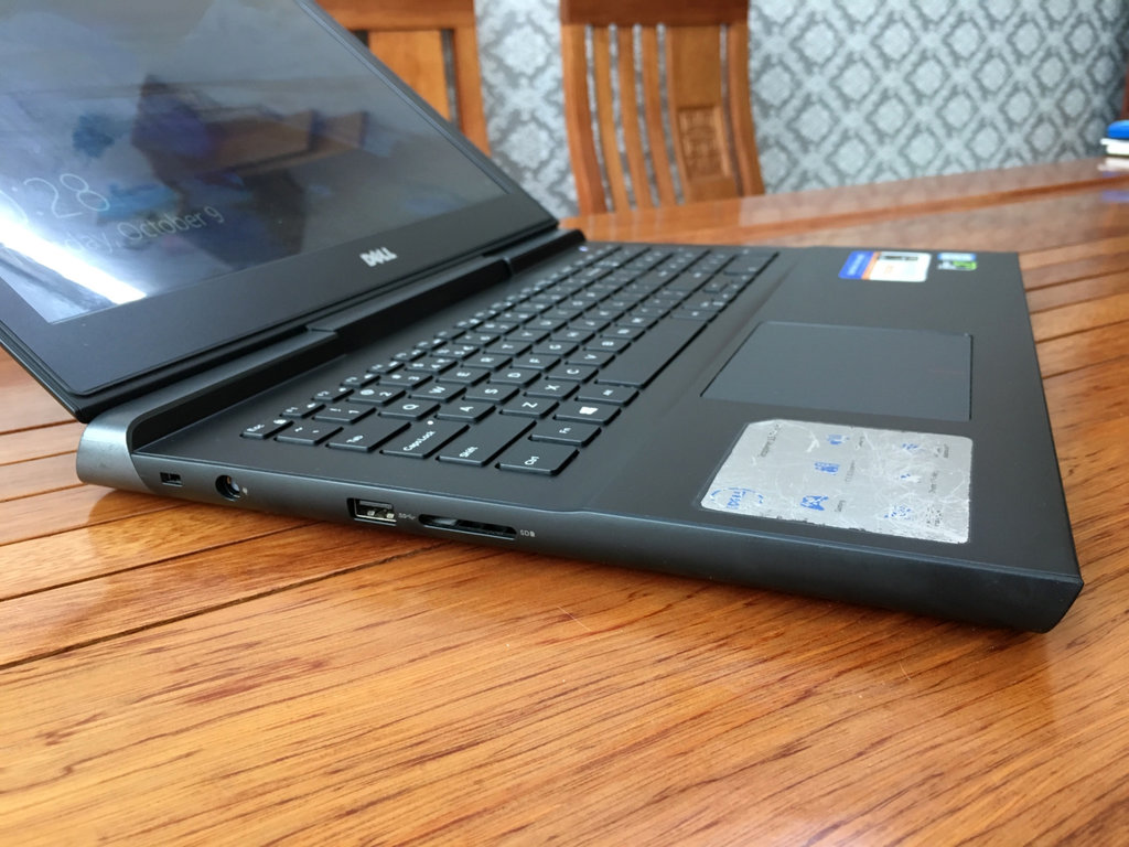 DELL INSPIRON 7566 5.