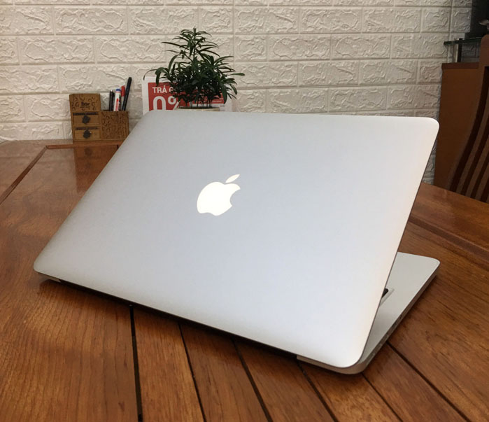 MACBOOK PRO 13 LATE 2013 (ME684) 5.