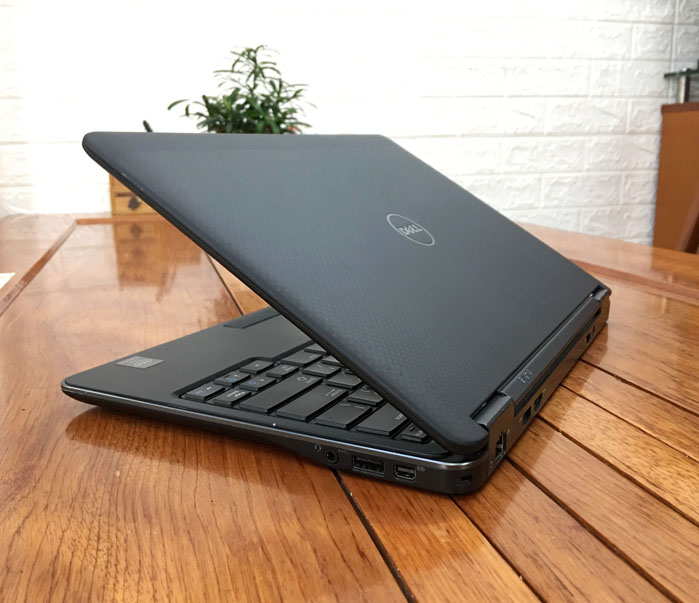 DELL LATITUDE E7240 I7 4600 TOUCH 8.