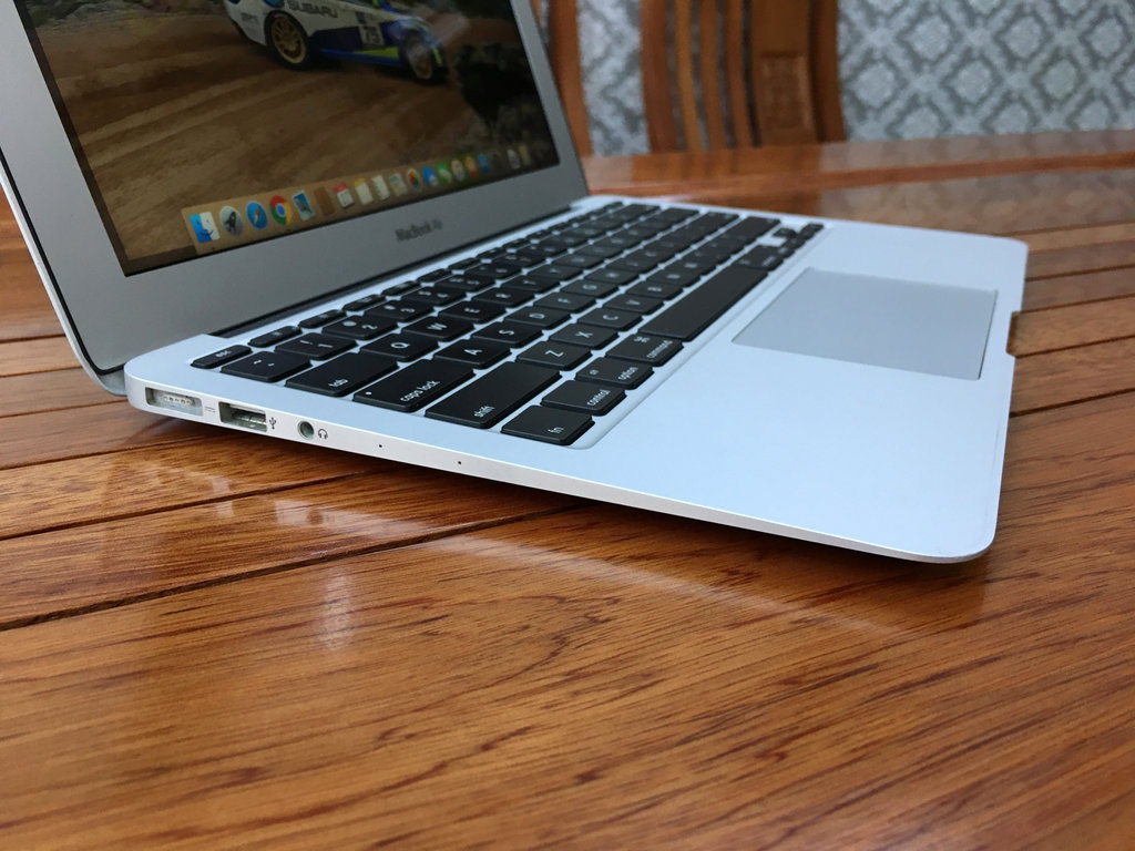 MACBOOK AIR 11 2014 (MD711) 4.