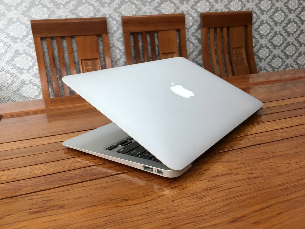 MACBOOK AIR 11 2014 (MD711) 10.