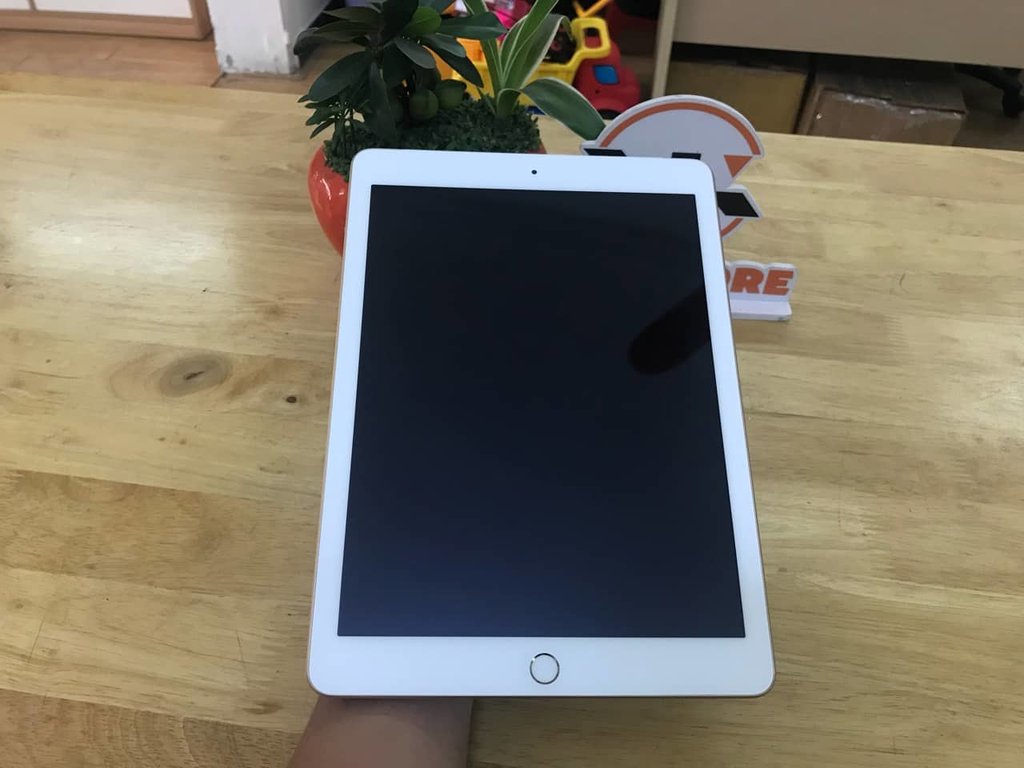 iPad Gen 5.