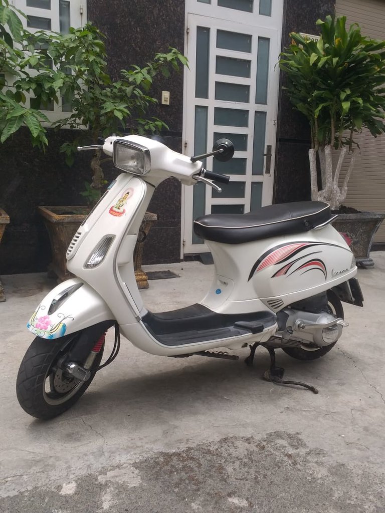 Piaggio Vespa S2.