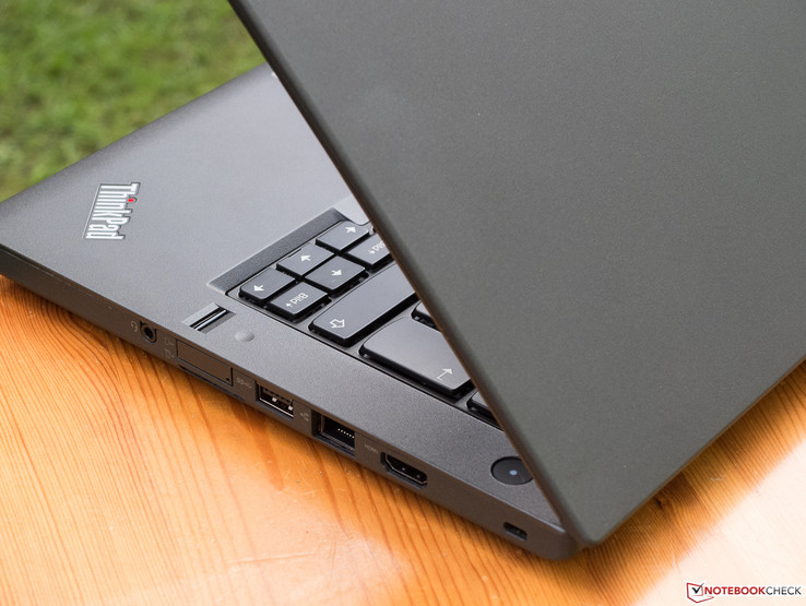 lenovo-t460-core-i5-6300u-ram-4gb-hdd-500gb-14inch-1680.