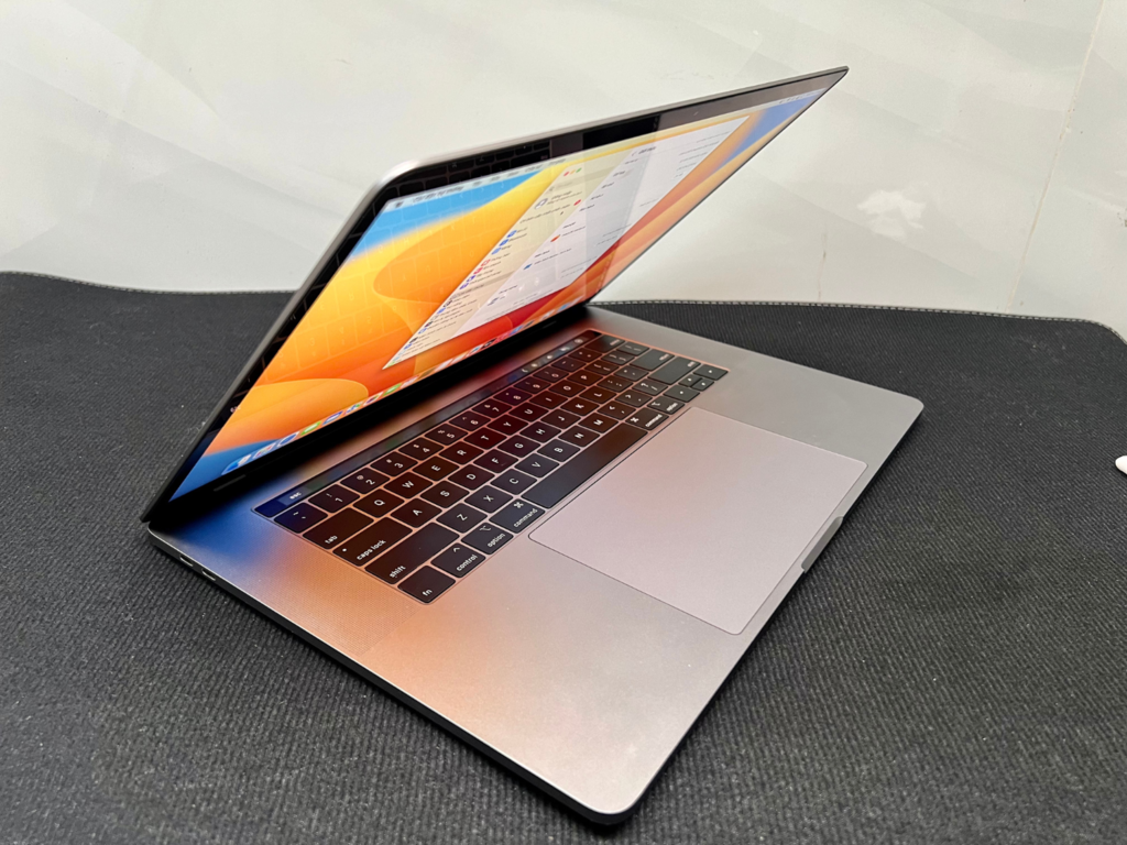 macbook-pro-15-inch.