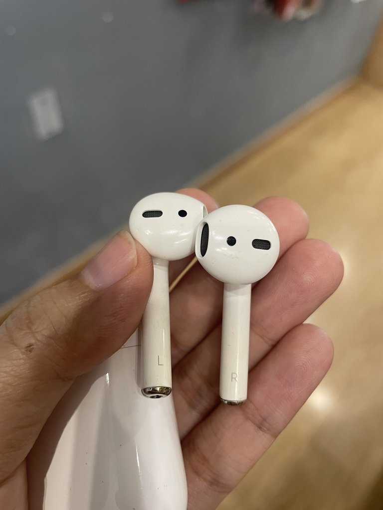 airpods1.