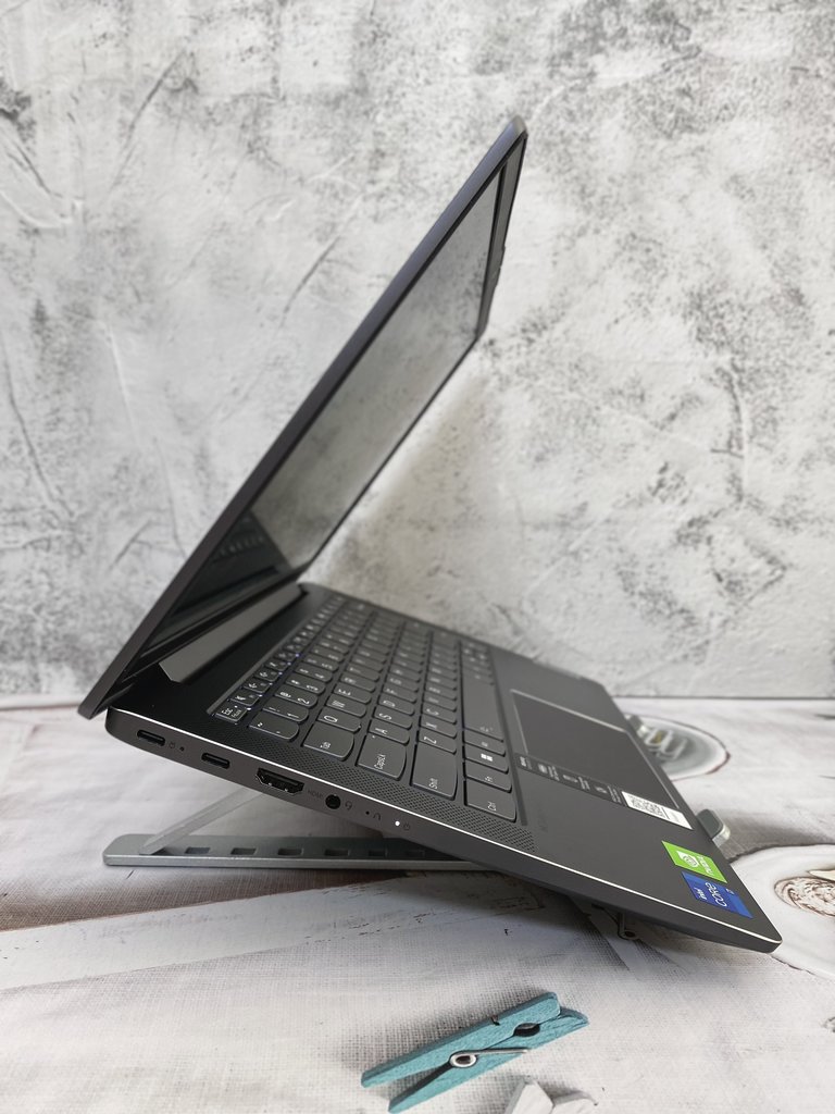 Lenovo Ideapad Slim 5i 04.